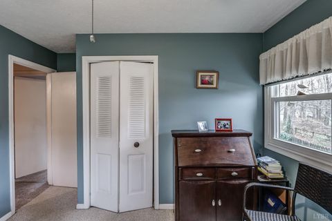 Tiny photo for 106 Maplewood Dr, Forest, VA 24551 (MLS # 364014)