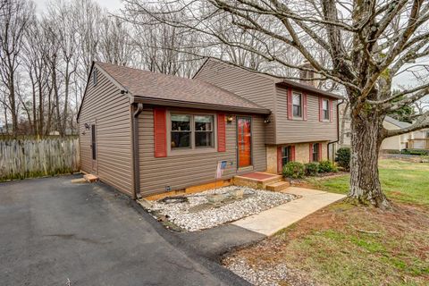 Tiny photo for 106 Maplewood Dr, Forest, VA 24551 (MLS # 364014)
