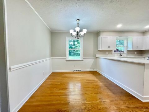 Tiny photo for 1018 Woodhaven Drive, Bedford, VA 24523 (MLS # 366670)