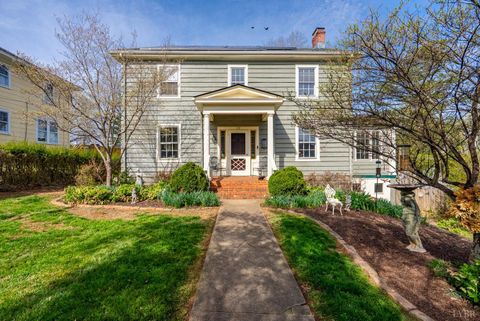 Photo of 310 Boston Avenue, Lynchburg, VA 24503 (MLS # 365303)