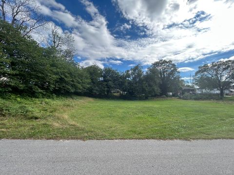 Tiny photo for 1103 SE Church Avenue, Roanoke, VA 24013 (MLS # 362386)