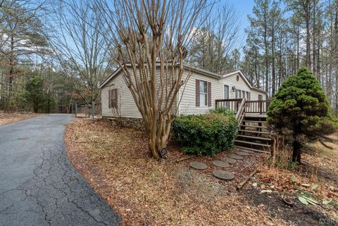 Tiny photo for 675 Pacoman Road, Evington, VA 24550 (MLS # 364754)