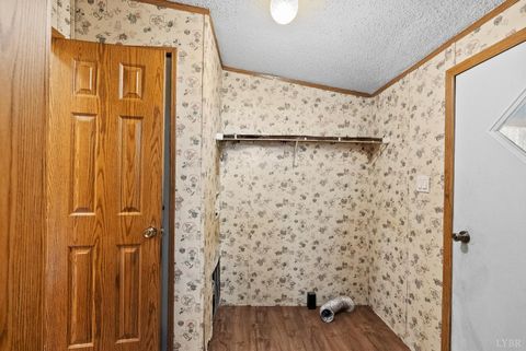 Tiny photo for 675 Pacoman Road, Evington, VA 24550 (MLS # 364754)