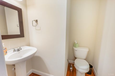 Tiny photo for 2009 Lakeside Drive #216, Lynchburg, VA 24501 (MLS # 365710)