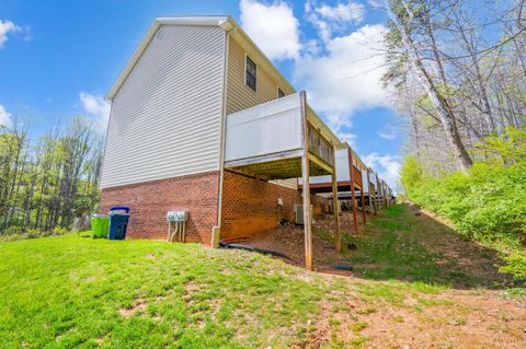 Tiny photo for 2009 Lakeside Drive #216, Lynchburg, VA 24501 (MLS # 365710)
