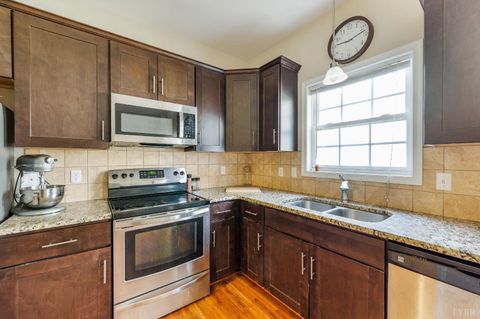 Tiny photo for 2009 Lakeside Drive #216, Lynchburg, VA 24501 (MLS # 365710)