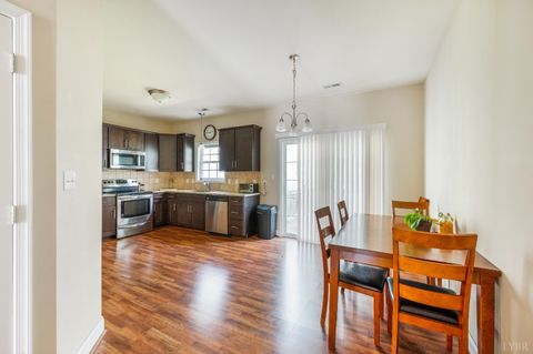 Tiny photo for 2009 Lakeside Drive #216, Lynchburg, VA 24501 (MLS # 365710)