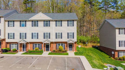 Photo of 2009 Lakeside Drive #216, Lynchburg, VA 24501 (MLS # 365710)