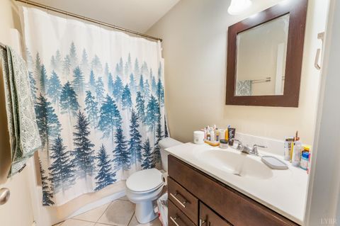 Tiny photo for 2009 Lakeside Drive #216, Lynchburg, VA 24501 (MLS # 365710)