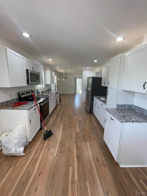 Tiny photo for 212 Cornfield Lane, Appomattox, VA 24522 (MLS # 360114)