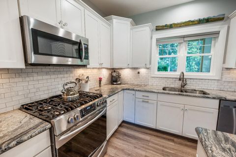 Tiny photo for 1240 Gladden Circle, Forest, VA 24551 (MLS # 362618)