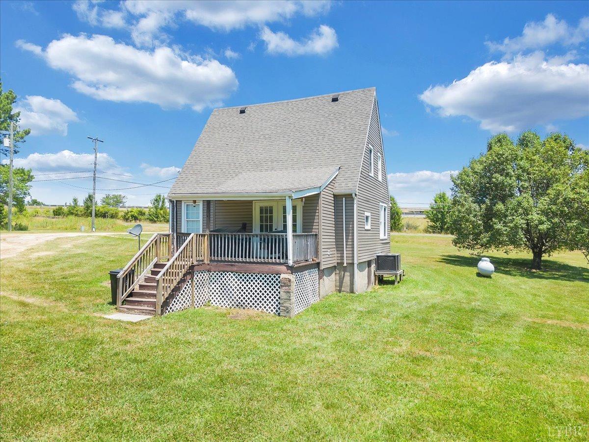 Appomattox, Virginia 24522, United States, 4 Bedrooms Bedrooms, ,4 BathroomsBathrooms,Residential,Pending,53295