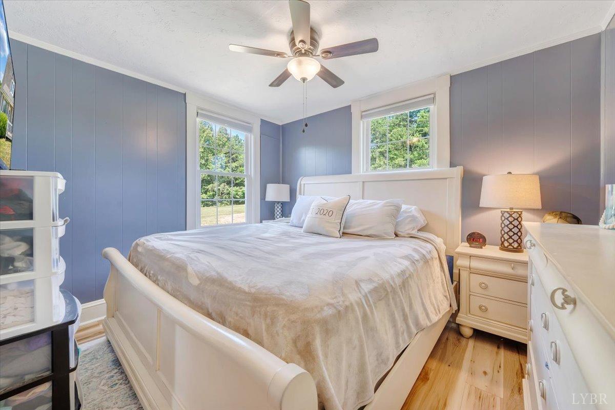 Appomattox, Virginia 24522, United States, 4 Bedrooms Bedrooms, ,4 BathroomsBathrooms,Residential,Pending,53295