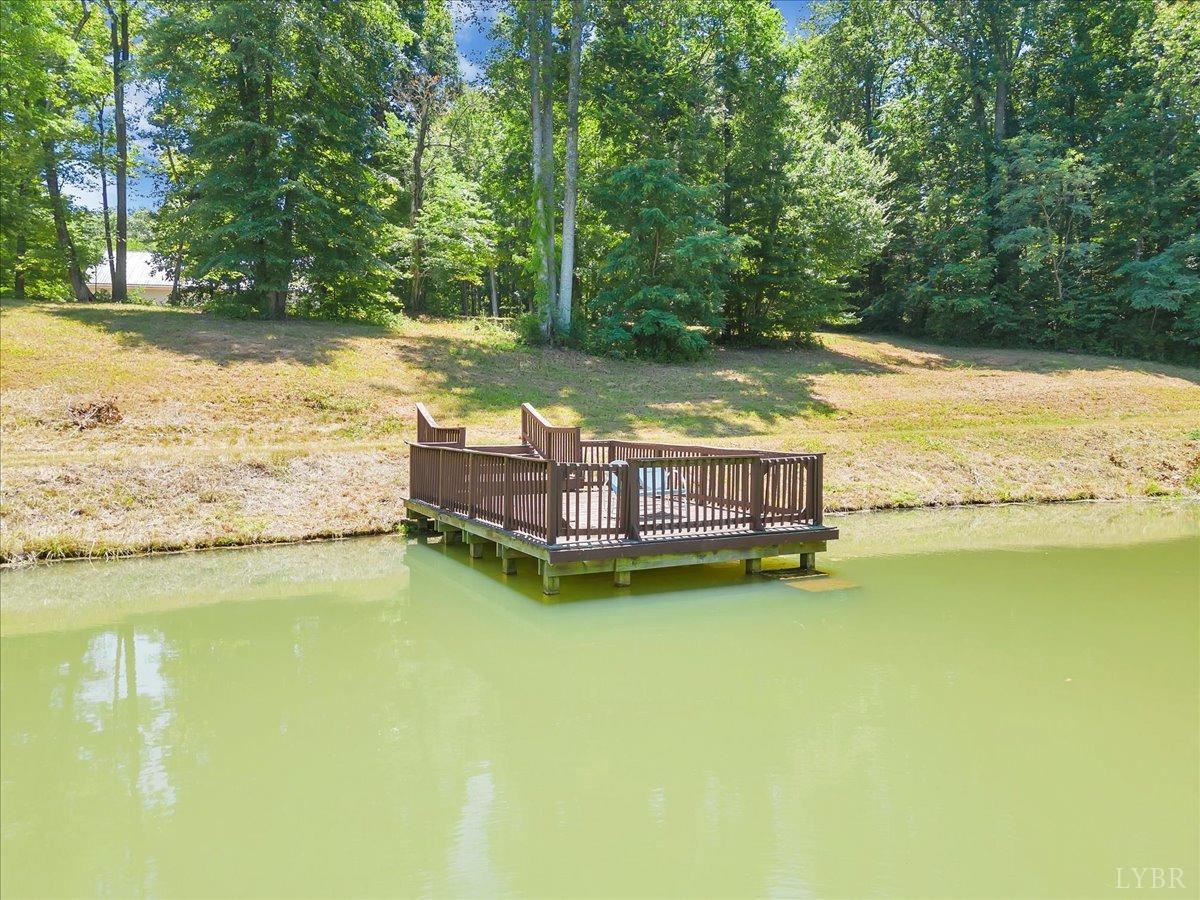 Appomattox, Virginia 24522, United States, 4 Bedrooms Bedrooms, ,4 BathroomsBathrooms,Residential,Pending,53295