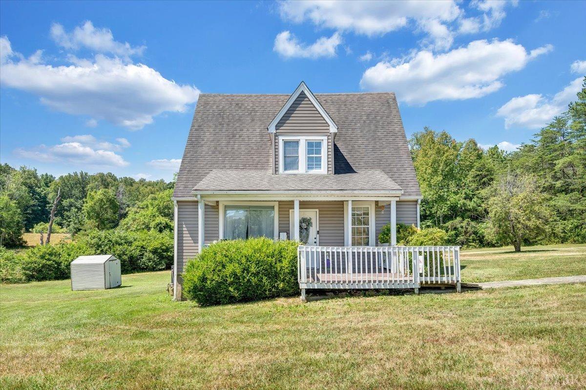 Appomattox, Virginia 24522, United States, 4 Bedrooms Bedrooms, ,4 BathroomsBathrooms,Residential,Pending,53295