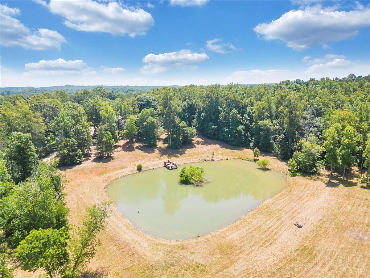 Appomattox, Virginia 24522, United States, 4 Bedrooms Bedrooms, ,4 BathroomsBathrooms,Residential,Pending,53295