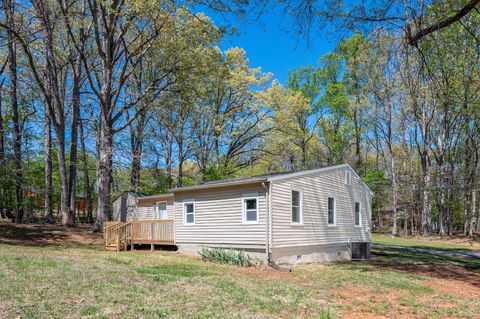 Tiny photo for 1246 Sparrow Place, Forest, VA 24551 (MLS # 365826)