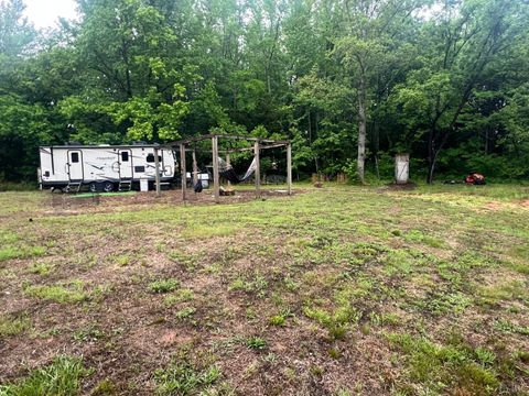 Tiny photo for 3101 Cody Road, Nathalie, VA 24577 (MLS # 366414)