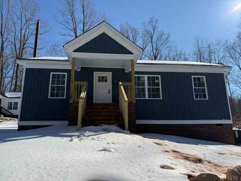 Photo of 74 Locust Drive, Louisa, VA 23093 (MLS # 364485)