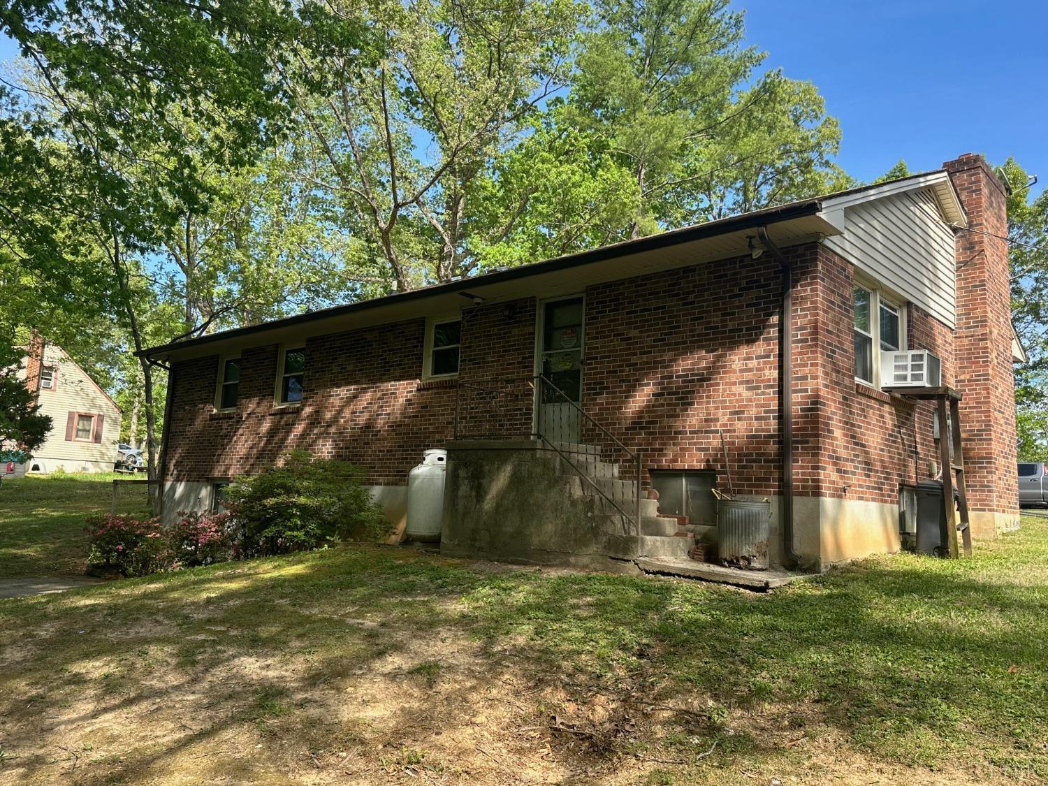 116 Carson St St, Brookneal, Virginia image 9