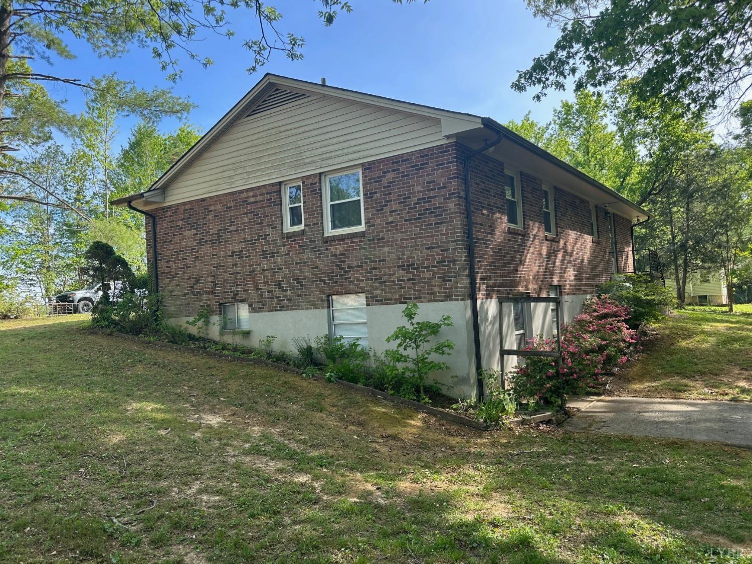 116 Carson St St, Brookneal, Virginia image 7