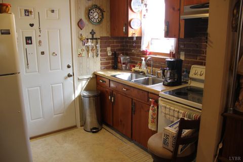 Tiny photo for 42 Edgeway Drive, Lynchburg, VA 24502 (MLS # 364639)