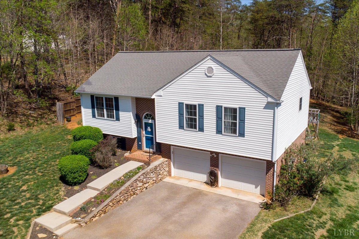 1027 Alison Lane, Vinton, Virginia image 3