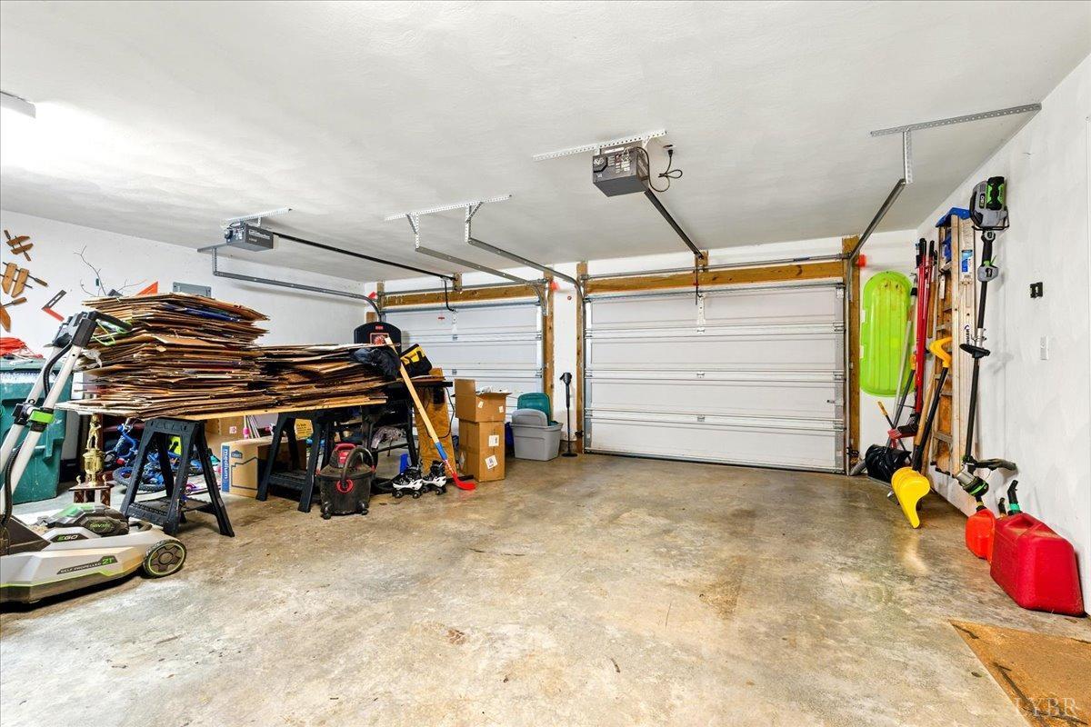 1027 Alison Lane, Vinton, Virginia image 32