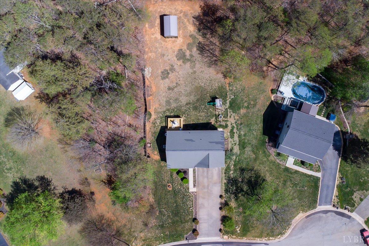 1027 Alison Lane, Vinton, Virginia image 34