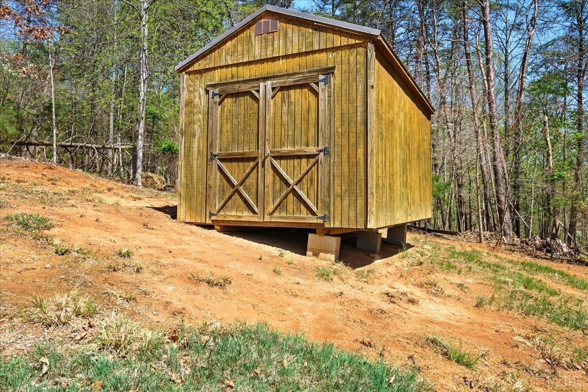 1027 Alison Lane, Vinton, Virginia image 37