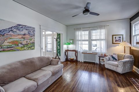 Tiny photo for 809 Byrd Street, Lynchburg, VA 24504 (MLS # 364442)