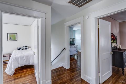 Tiny photo for 809 Byrd Street, Lynchburg, VA 24504 (MLS # 364442)