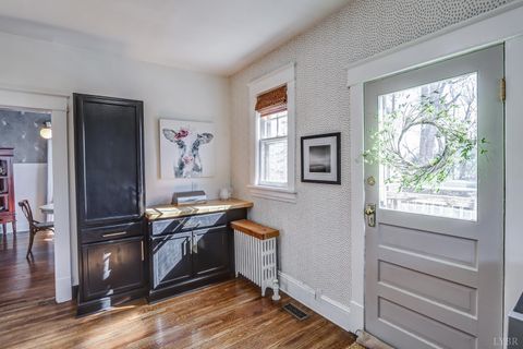 Tiny photo for 809 Byrd Street, Lynchburg, VA 24504 (MLS # 364442)