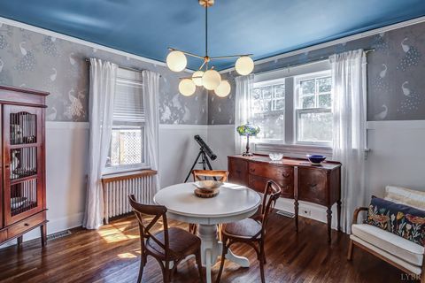 Tiny photo for 809 Byrd Street, Lynchburg, VA 24504 (MLS # 364442)