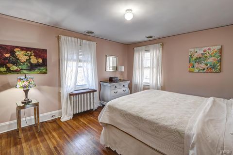 Tiny photo for 809 Byrd Street, Lynchburg, VA 24504 (MLS # 364442)