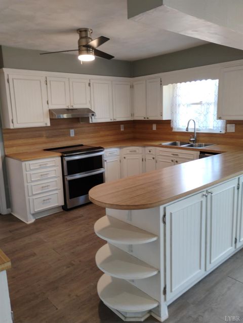 Tiny photo for 1316 DUDLEY Road, Moneta, VA 24121 (MLS # 364523)