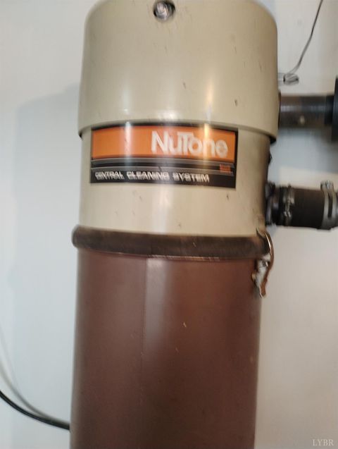 Tiny photo for 1316 DUDLEY Road, Moneta, VA 24121 (MLS # 364523)