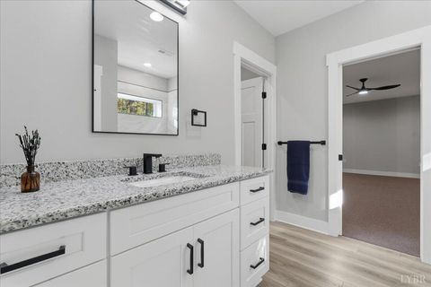 Tiny photo for 172 Lakewatch Circle, Moneta, VA 24121 (MLS # 363052)