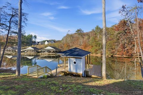 Tiny photo for 172 Lakewatch Circle, Moneta, VA 24121 (MLS # 363052)
