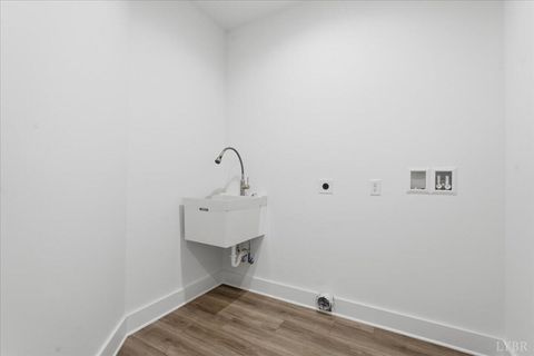 Tiny photo for 172 Lakewatch Circle, Moneta, VA 24121 (MLS # 363052)