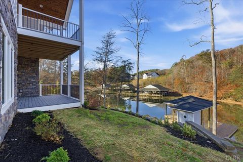 Tiny photo for 172 Lakewatch Circle, Moneta, VA 24121 (MLS # 363052)