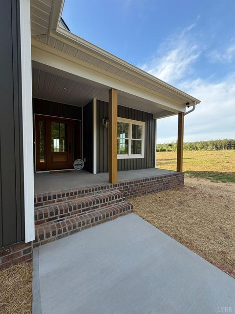 Tiny photo for 405 Hixburg Road, Pamplin, VA 23958 (MLS # 366502)
