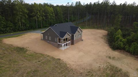 Tiny photo for 405 Hixburg Road, Pamplin, VA 23958 (MLS # 366502)
