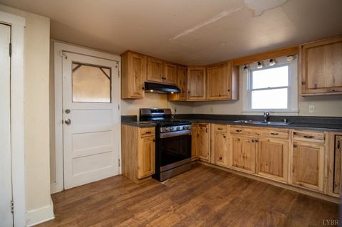 Tiny photo for 3039 T.N. Snow Road, Nathalie, VA 22030 (MLS # 366510)