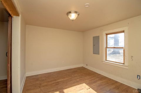 Tiny photo for 3039 T.N. Snow Road, Nathalie, VA 22030 (MLS # 366510)