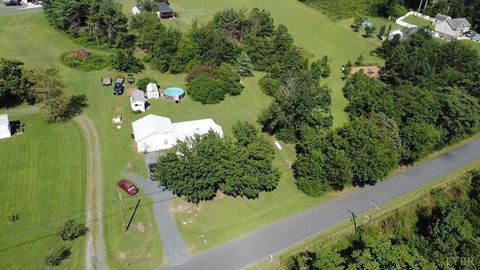 Tiny photo for 278 Tallyho Road Rd, Concord, VA 24538 (MLS # 363469)