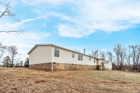 Tiny photo for 568 Toytown Road, Amherst, VA 24521 (MLS # 364663)