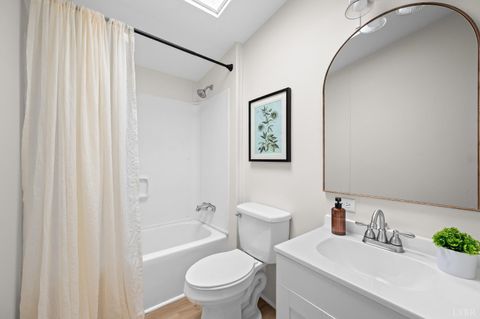 Tiny photo for 568 Toytown Road, Amherst, VA 24521 (MLS # 364663)