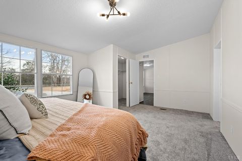 Tiny photo for 568 Toytown Road, Amherst, VA 24521 (MLS # 364663)