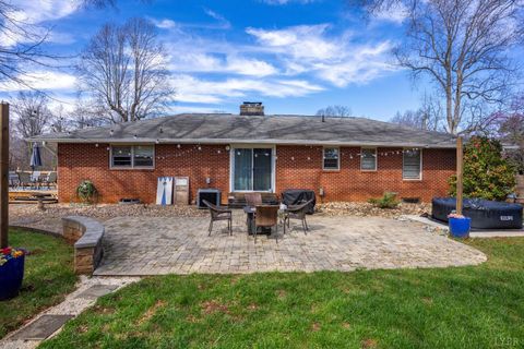 Tiny photo for 126 Maple Street, Appomattox, VA 24522 (MLS # 365057)